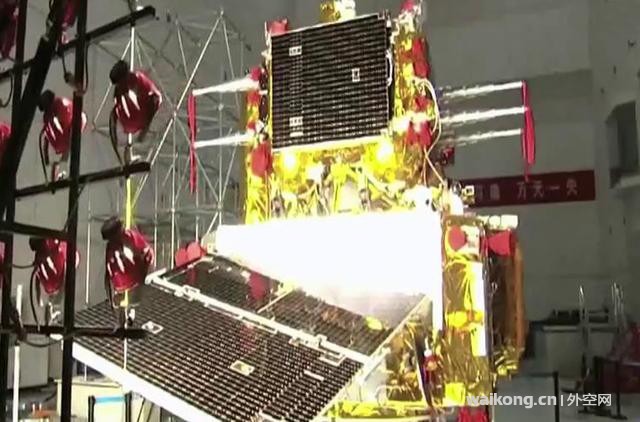 嫦娥五号四大舱段联合体首次亮相！六年研发，三年等待-7.jpg