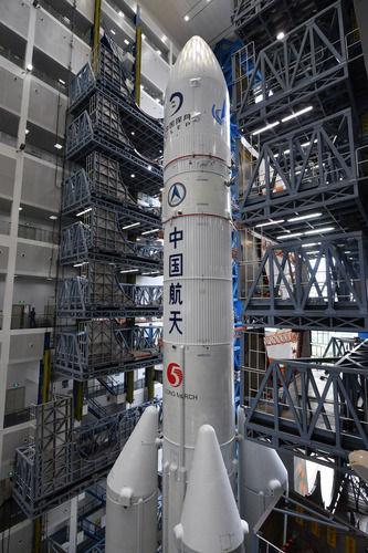11月24日，央视直播嫦娥五号飞越台湾省，25秒特写镜头曝光-3.jpg
