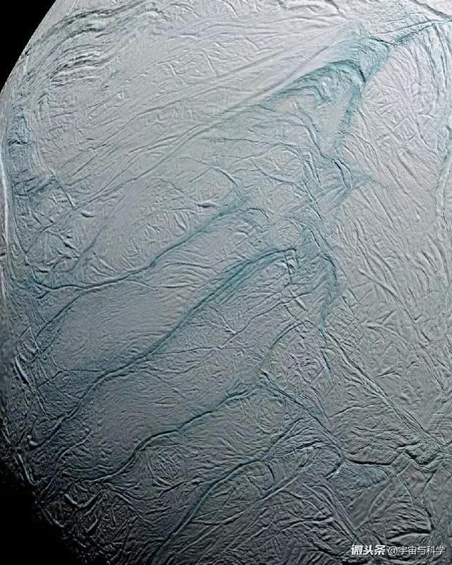 NASA称土卫二满足产生生命的条件，土卫二冰壳下可能存在生命-2.jpg