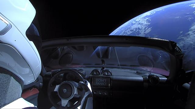 马斯克的特斯拉跑车，将在2091年与地球“亲密”接触-1.jpg