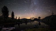 沙斯塔山上空的英仙座流星雨