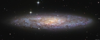 NGC 253:满是尘埃的岛宇宙
