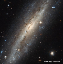 哈勃太空望远镜最新观测NGC 7640星系