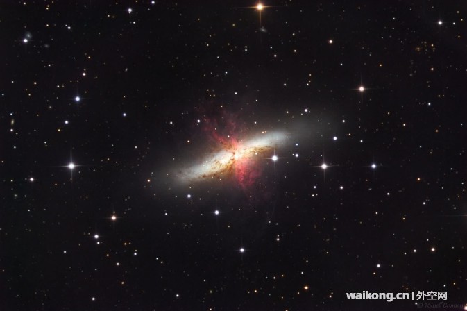 Chaotic-Galaxy-M82-673x448.jpg