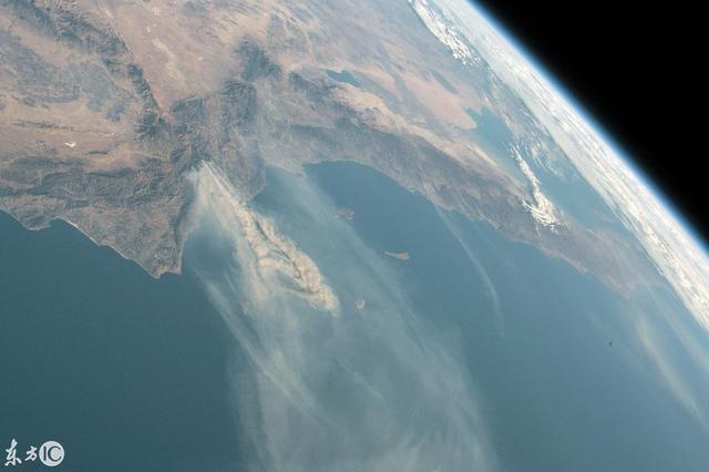 从国际空间站看野火景象罕见 从太空看美国灾难 震撼眼球！-1.jpg