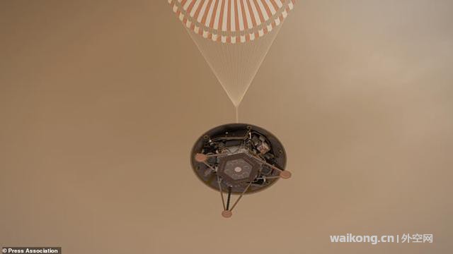 NASA洞察号成功登陆火星赤道 第一张清晰版火星天空曝光-8.jpg