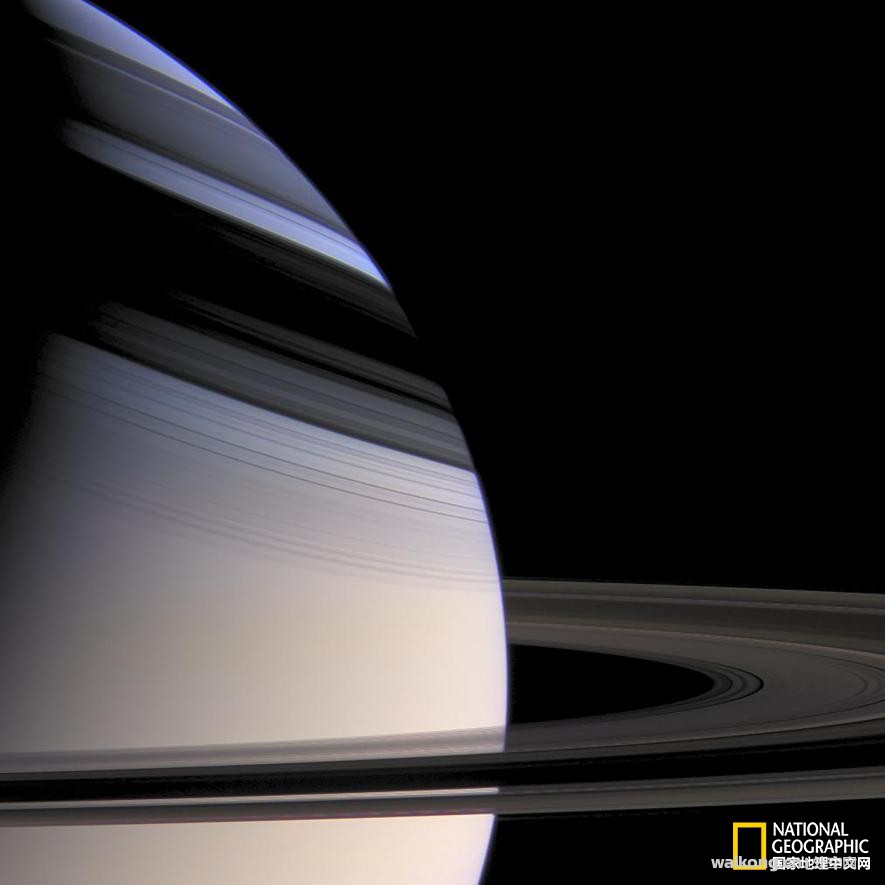 它绕着土星飞呀飞，拍摄了45万多张图像，照片太美了-6.jpg