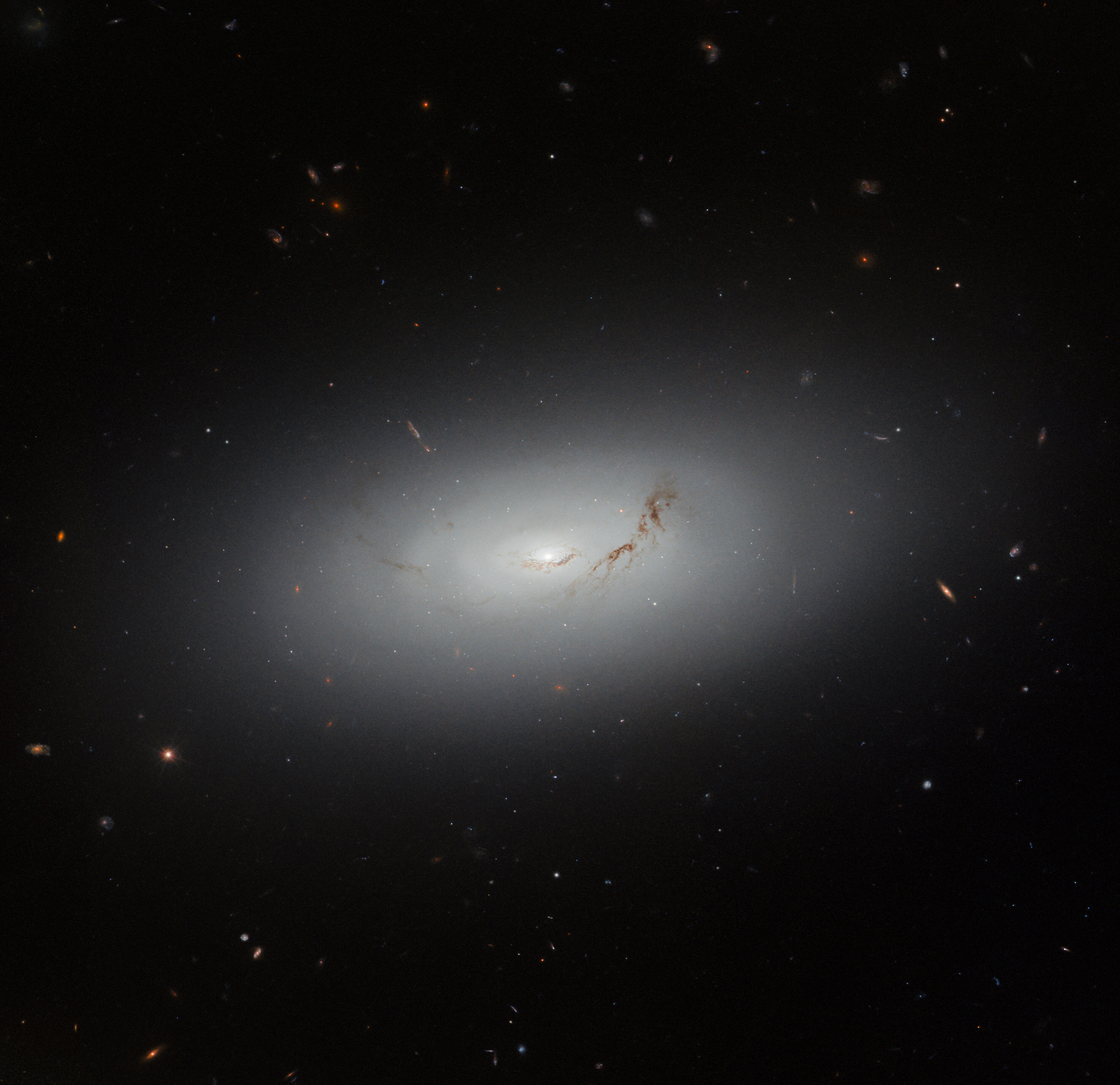 hubble_ngc3156_potw2337a.jpg